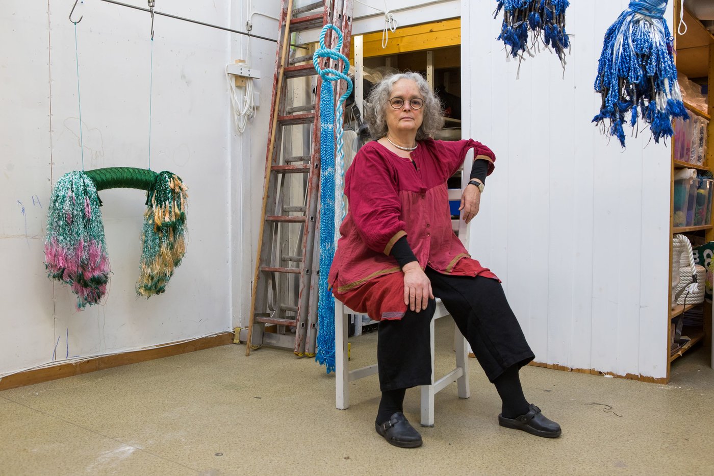 Ellen Grieg i sitt atelier på Frysja. Foto: Ignat Wiig for Oslo Open, 2020.