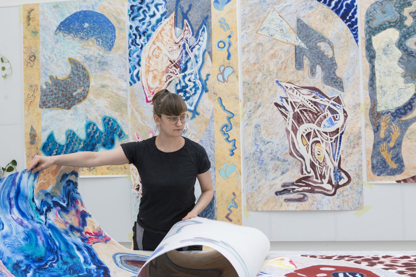 Kunstner Ida Madsen Følling i sitt atelier. Foto: Ignat Wiig